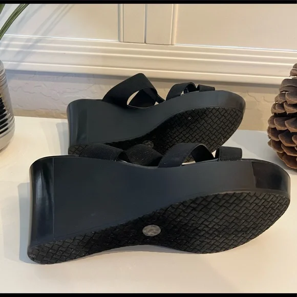 Charles David Black Sandals. Size 11. Worn once.  🌸 - Picture 7 of 9